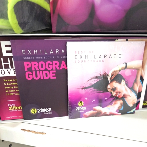 ZUMBA Fitness Exhilarate - DVD Set - Picture 7 of 8